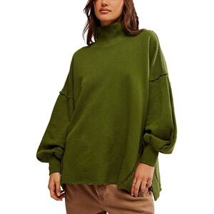 NWOT Free People
Wonderful Pullover - Women's size XS oversized